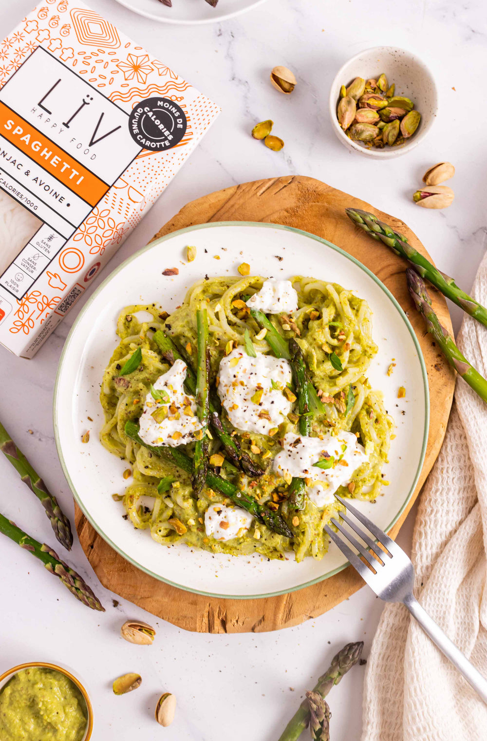 Spaghetti au pesto d’asperges et burrata