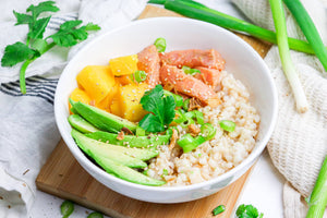 Poke Bowl sticky riz avocat saumon - LIV happy food pâtes et riz au konjac avec peu de calories