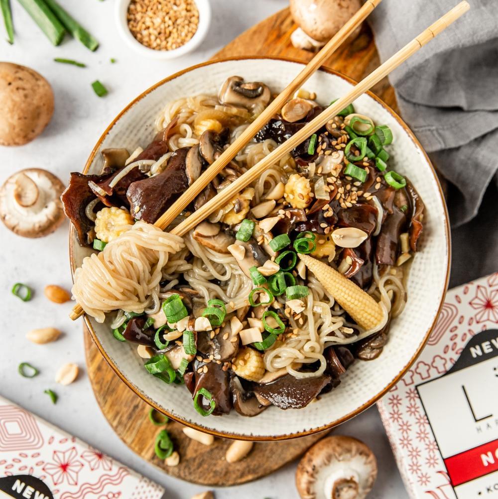 Noodles de konjac 6x200g LIV Happy Food dans une recette de wok de konjac aux champignons
